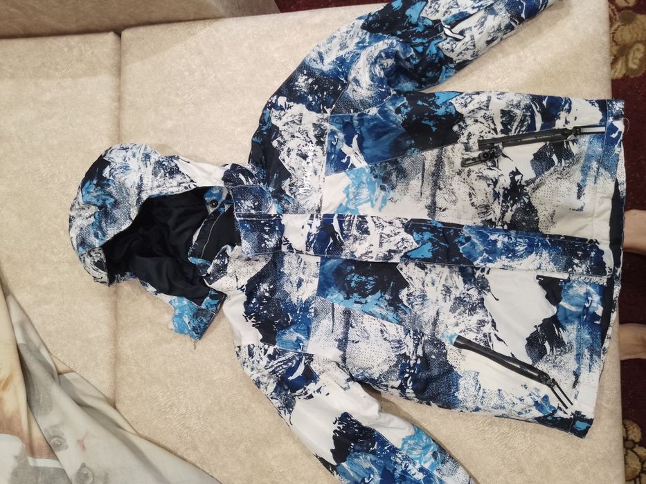 Курточка демі...