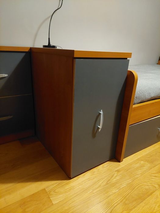 Cama dupla solteiro, 2 colchões e 3 módulos arrumação