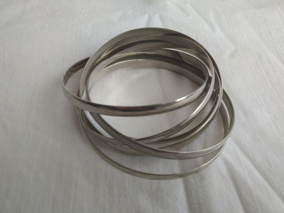 Pulseiras prateadas novas!