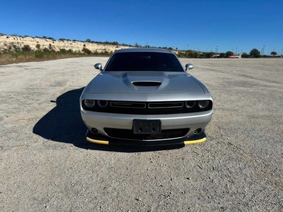 Dodge Challenger SXT      2020