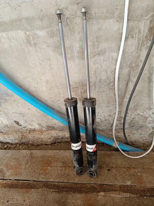 Пружини та амортизатори до Skoda Octavia A5