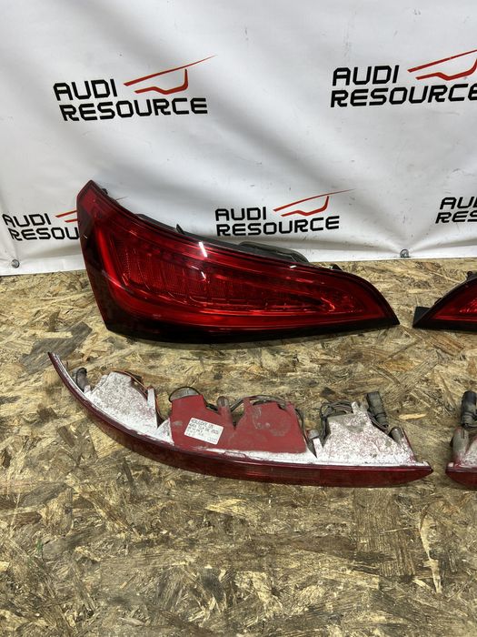 Фонарь фанарь стоп в бампер задній Audi Q5 8R0945096B 8R0945095B USA