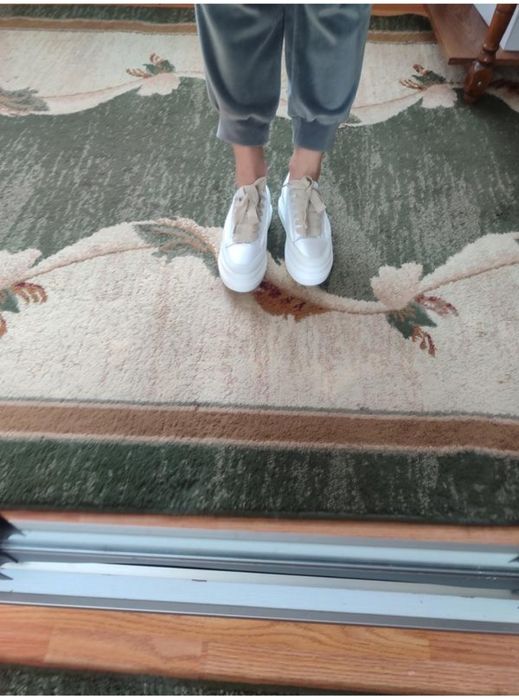 Кросівки 32 р нові на платформі