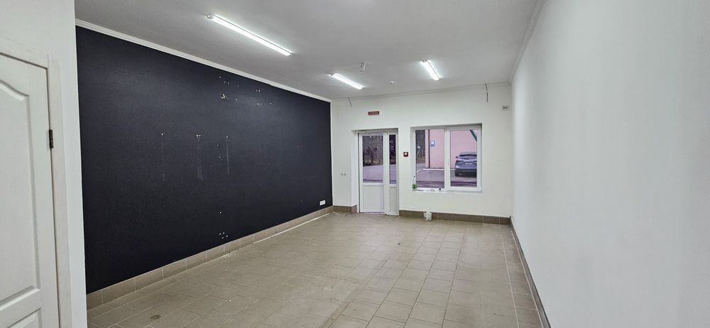 Оренда комерційного приміщення, вул. Марка Черемшини, 1к