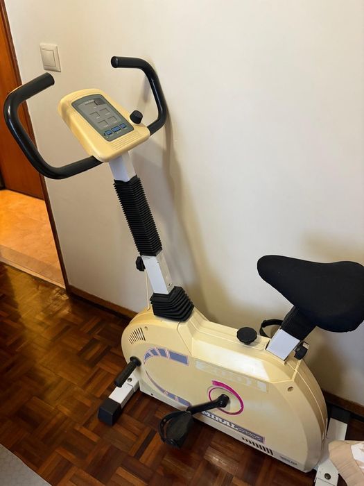 Stationary Bicycle439053508506429444