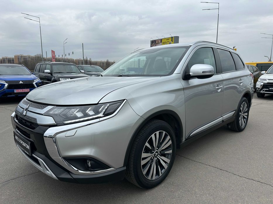 Mitsubishi Outlander Instyle 2022