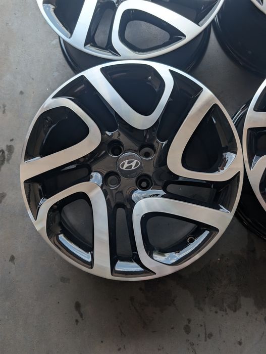 FELGI ALUMINIOWE Hyundai 6,5" x 17" x 4x100 x 60,1 x ET40
