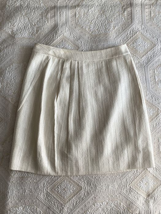 Kremowa bawełniana plisowana spódnica midi minimal paryski styl quiet luxury Marni
