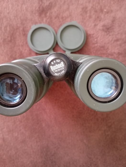 Продам бинокль 8*42 Bushnell 380FT FOV