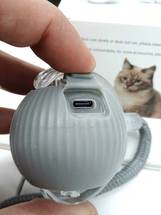 Bola para Animal de Estimação (Cor Verde, Cinza ou Vermelha)