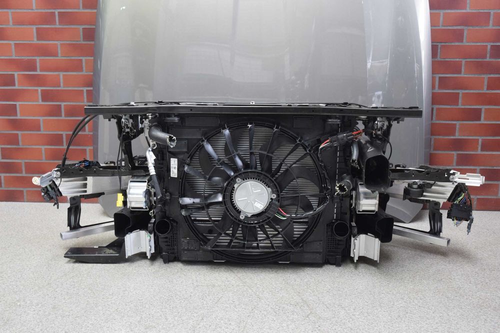 BMW 5 i5 G60 G61 M5 G90 Телевізор передня панель