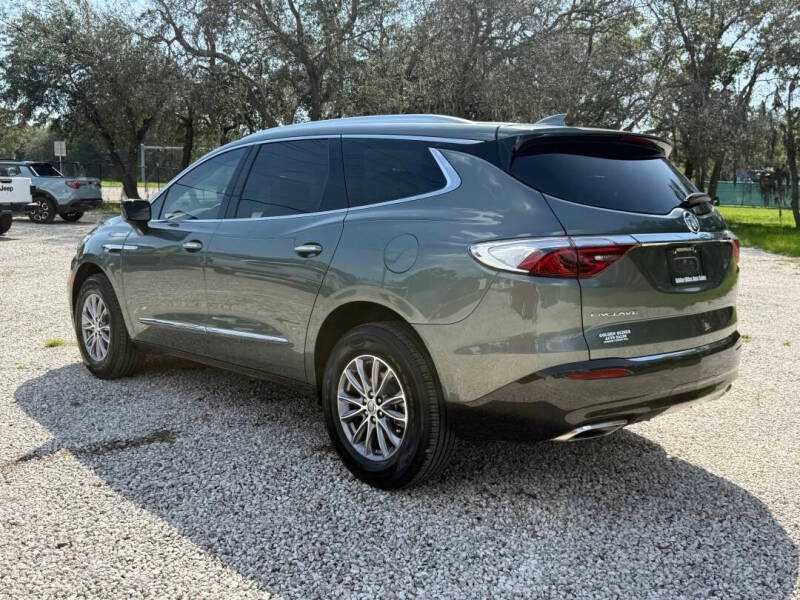 2023 Buick Enclave Essence