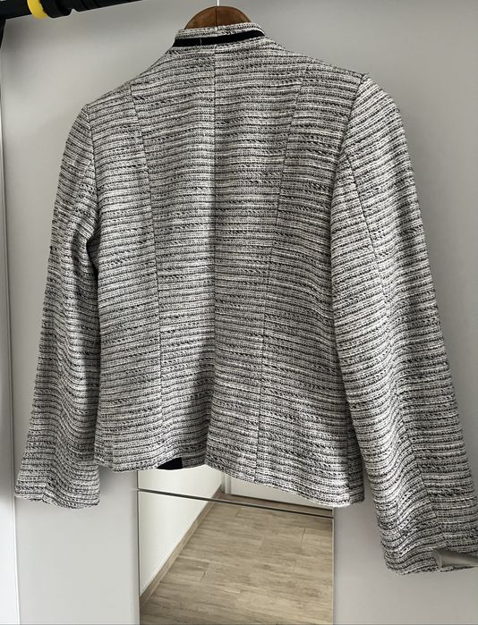 Szara marynarka ze stójką