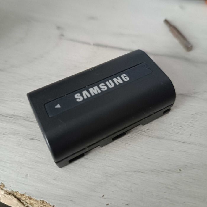 Kamera miniDV Samsung VP-D352 (Uszkodzona - Sprawdź opis)