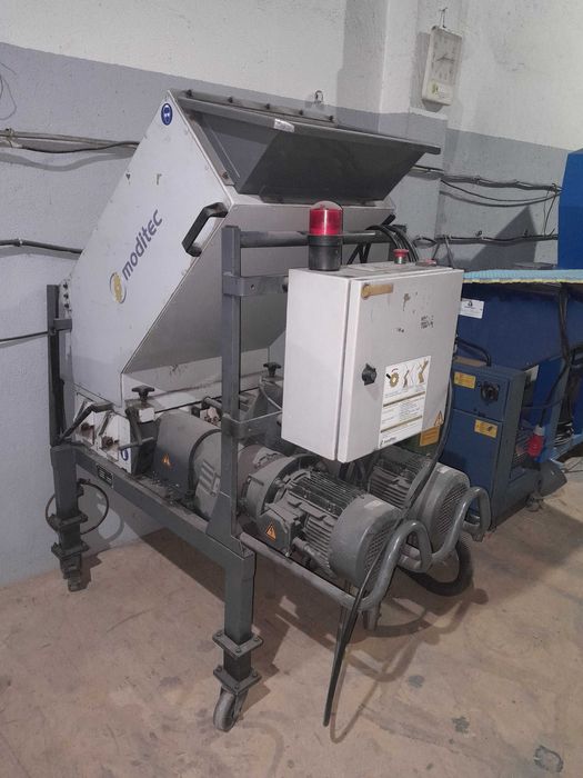 Moinhos trituradores plástico cobre cortiça esferovite etc.