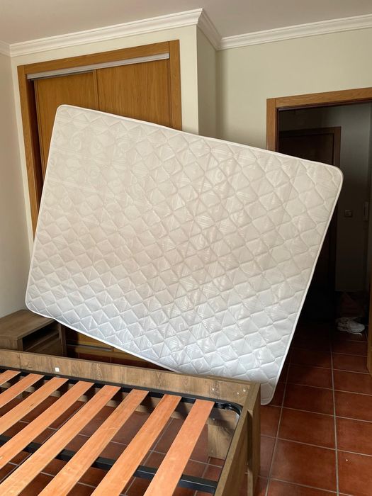 Conjunto cama + colchão + cabeceiras