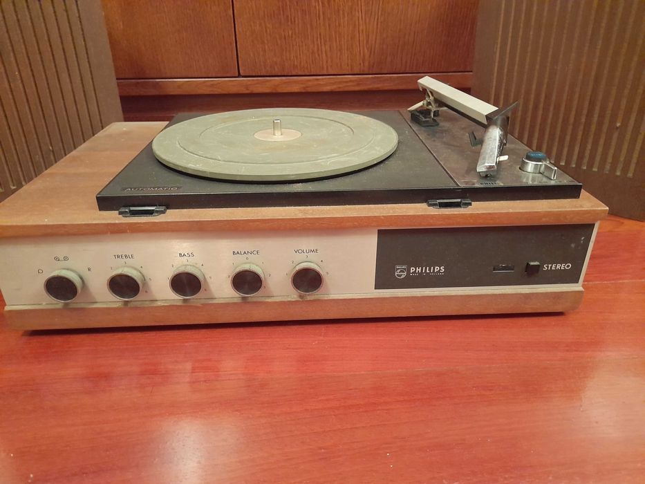 Giradiscos Philips antigo