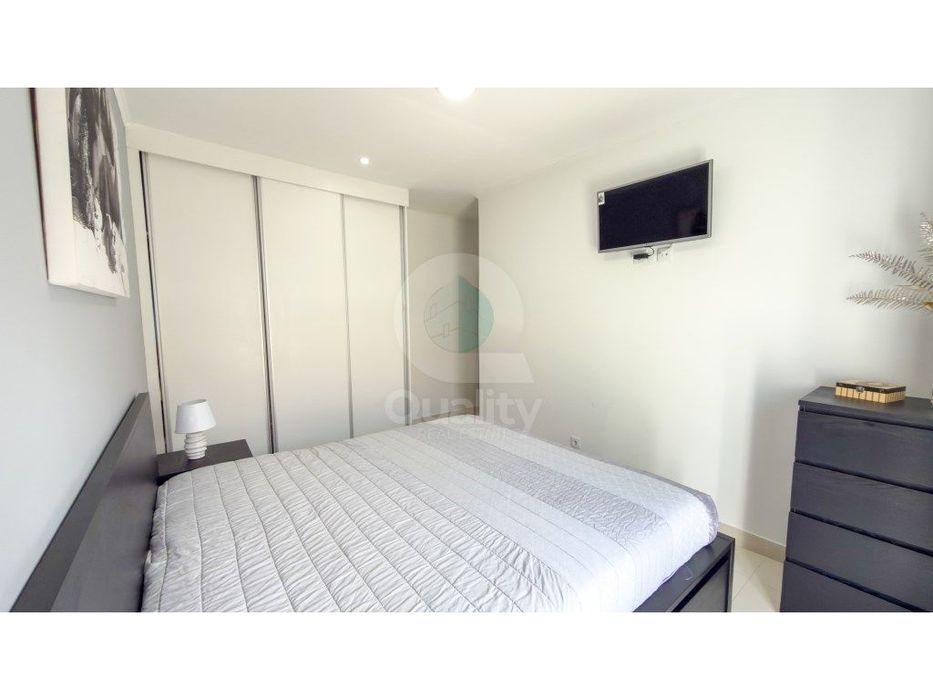 Apartamento T3 convertido em T2 na Verderena