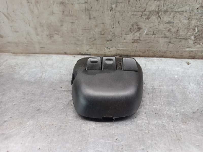 COMANDO RADIO VOLANTE TOYOTA COROLLA VERSO 2003