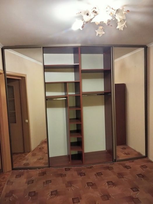 Продається шафа купе з дзеркалами