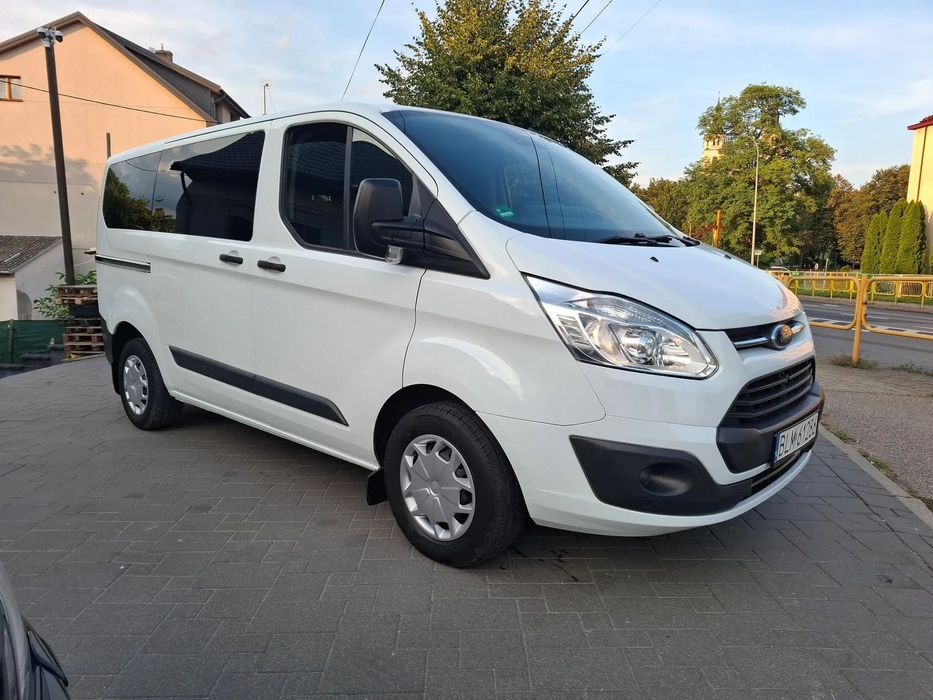 Ford Transit Custom -Rezerwacja- Z Niemiec 9 osób  zarejestrowany