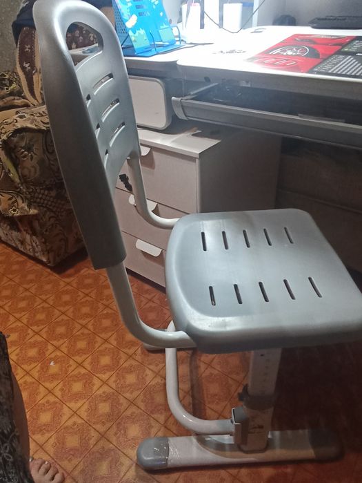 Дитячий стілець FanDesk