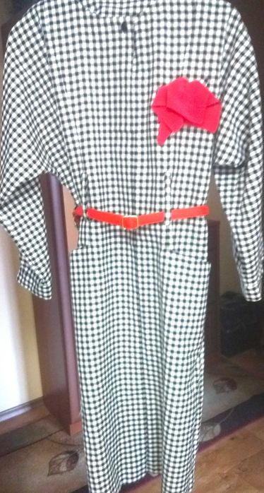 Сучасна стильна сукня.