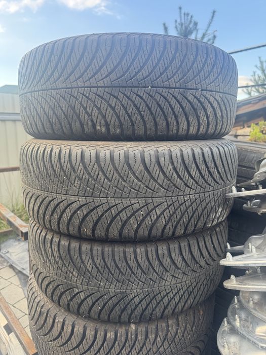 Шини Goodyear 235/55 R17