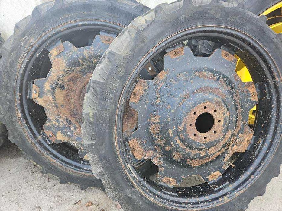 2 Koła wąskie uprawowe 9.5r44, 230/95r44