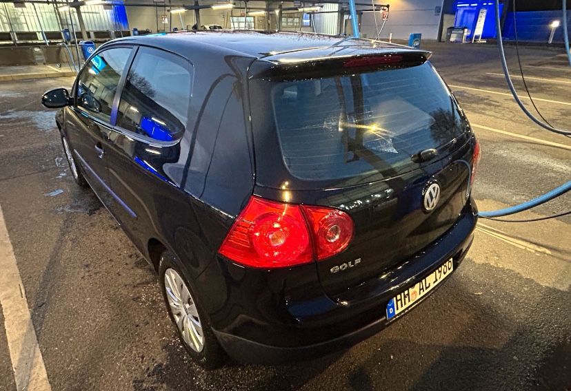VW Golf 5 у хорошому стані