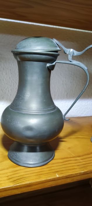 Conjunto decorativo antigo em estanho