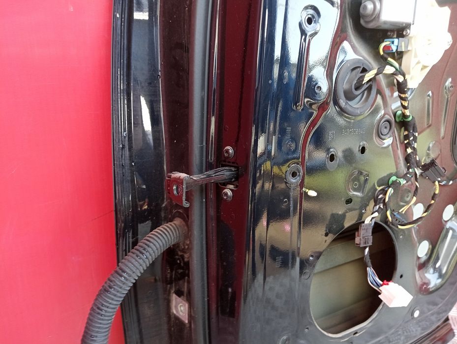 Двери Порш Каен задні праві Дверка дверь Porsche Cayenne 3.0