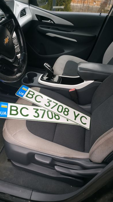 Chevrolet bolt 2018 64кв.