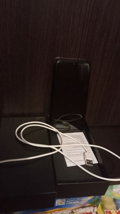 Мобільний телефон pova5pro