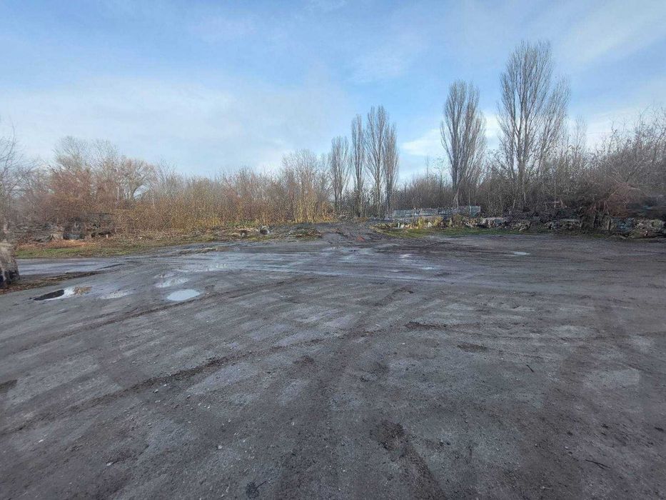 (5) Здається спеціальне приміщення на вул. Батозька 6470