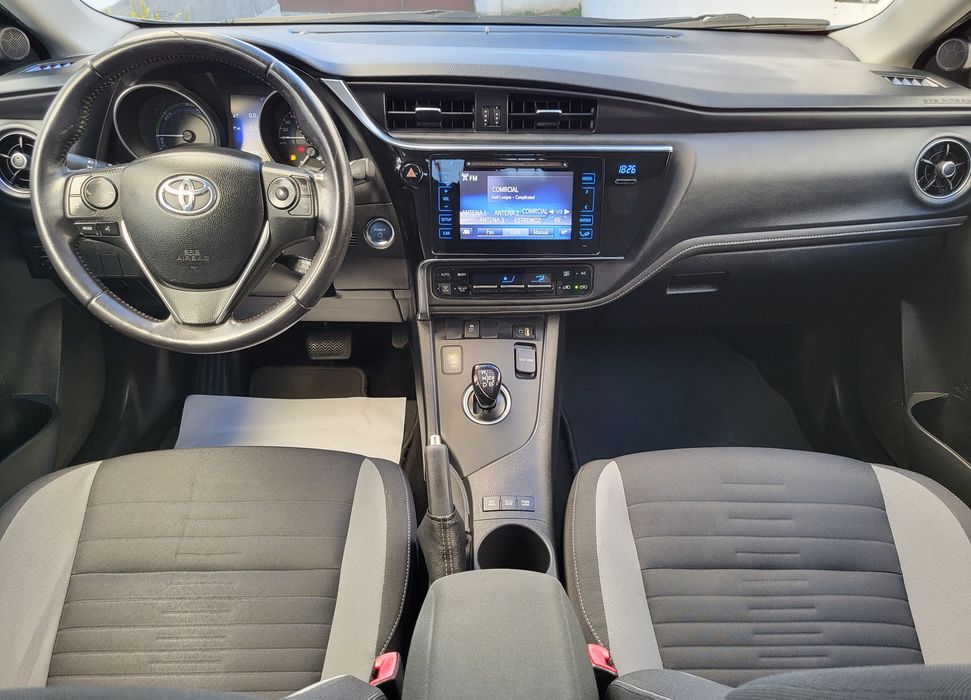 Toyota Auris Touring Sports 1.8 HSD Confort