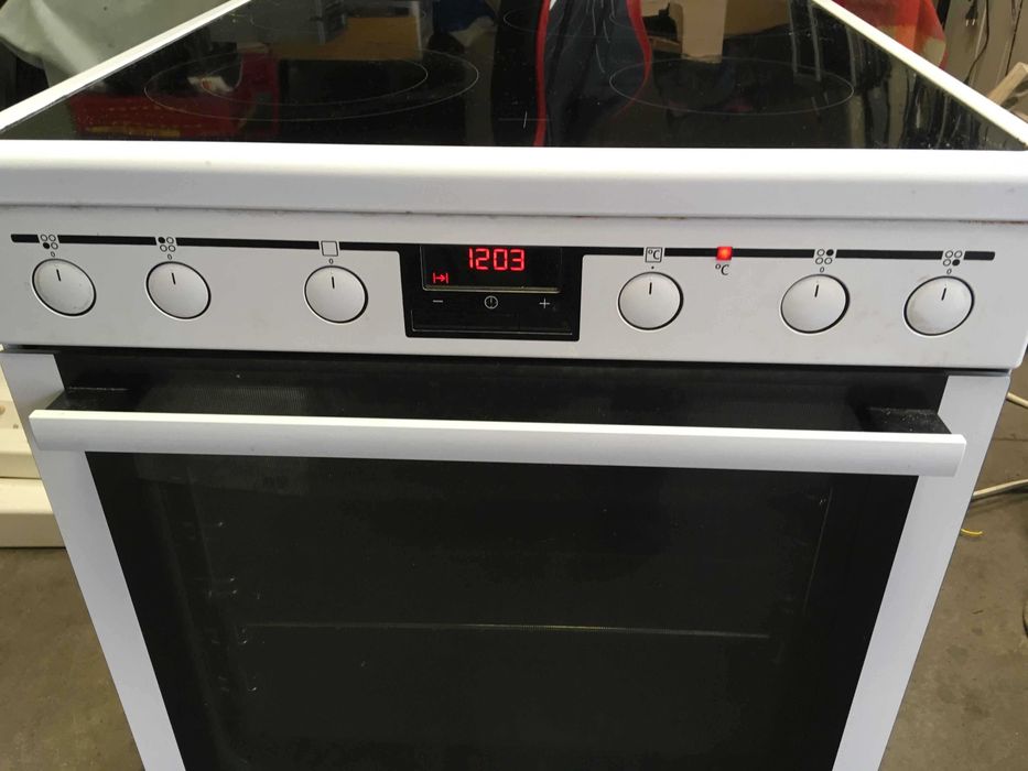 Kuchenka elektryczna 60 cm