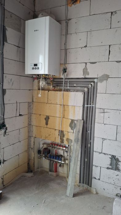 Продаж 2 пов.,фасадного приміщення.