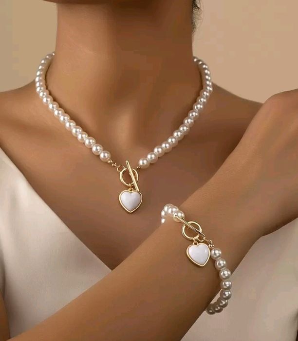 Nowy zestaw biżuterii naszyjnik i bransoletka perelki i serce