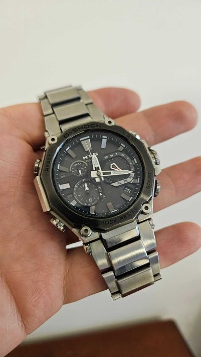 Zegarek Casio MTG-B2000 1AER carbon monocoque