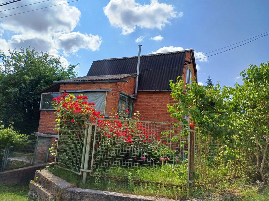 Продаж будинку на Дубово.