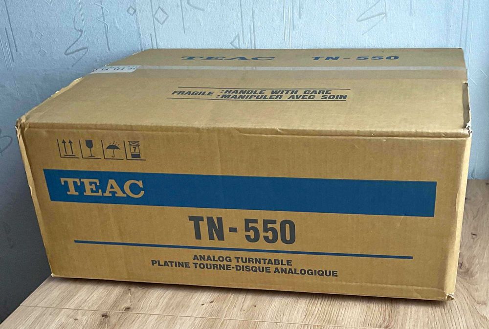 Gramofon japoński TEAC TN-550