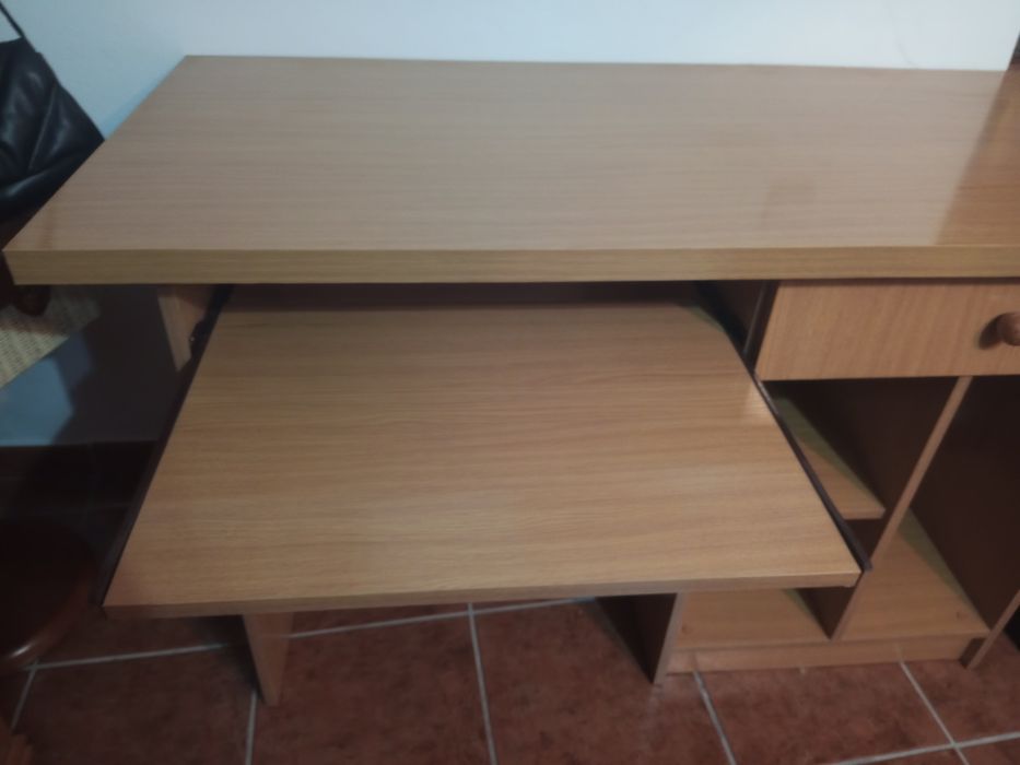 Secretária quarto / escritório