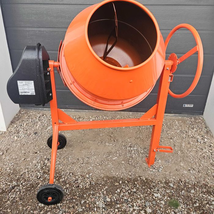 Betoniarka 200l wynajem