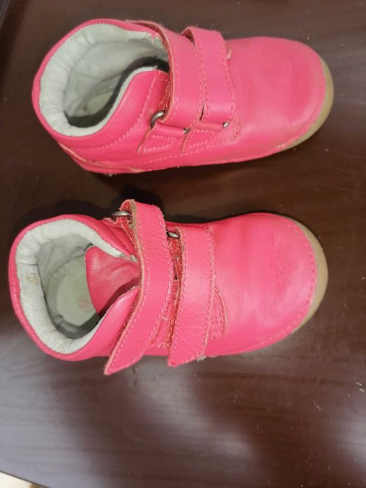 Botki dla dziewczynki rozmiar 22 (2pary)