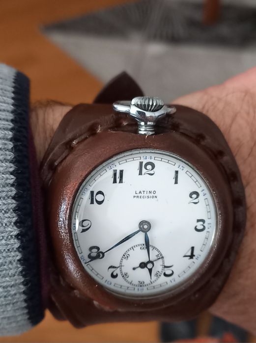 Relógio Bolso LATINO excelente, e bracelete nova, feita à mão.