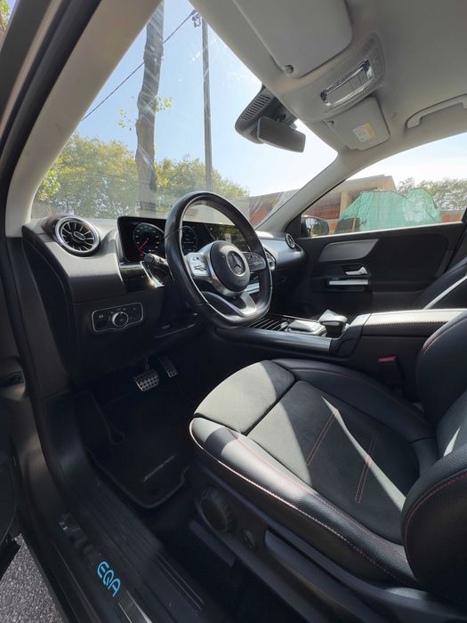 Vendo Carro Mercedes EQA