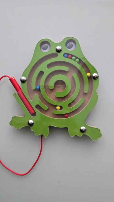 Дерев'яний магнітний лабіринт