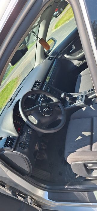 Audi audi a4 b6.