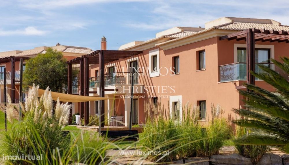 Moradia em empreendimento turístico, para venda em Carvoeiro, Algarve